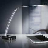 Lampe de bureau &agrave; DEL Lita Design Design ultra mince. Lumi&egrave;re blanche neutre. Id&eacute;ale pour lire et travailler.