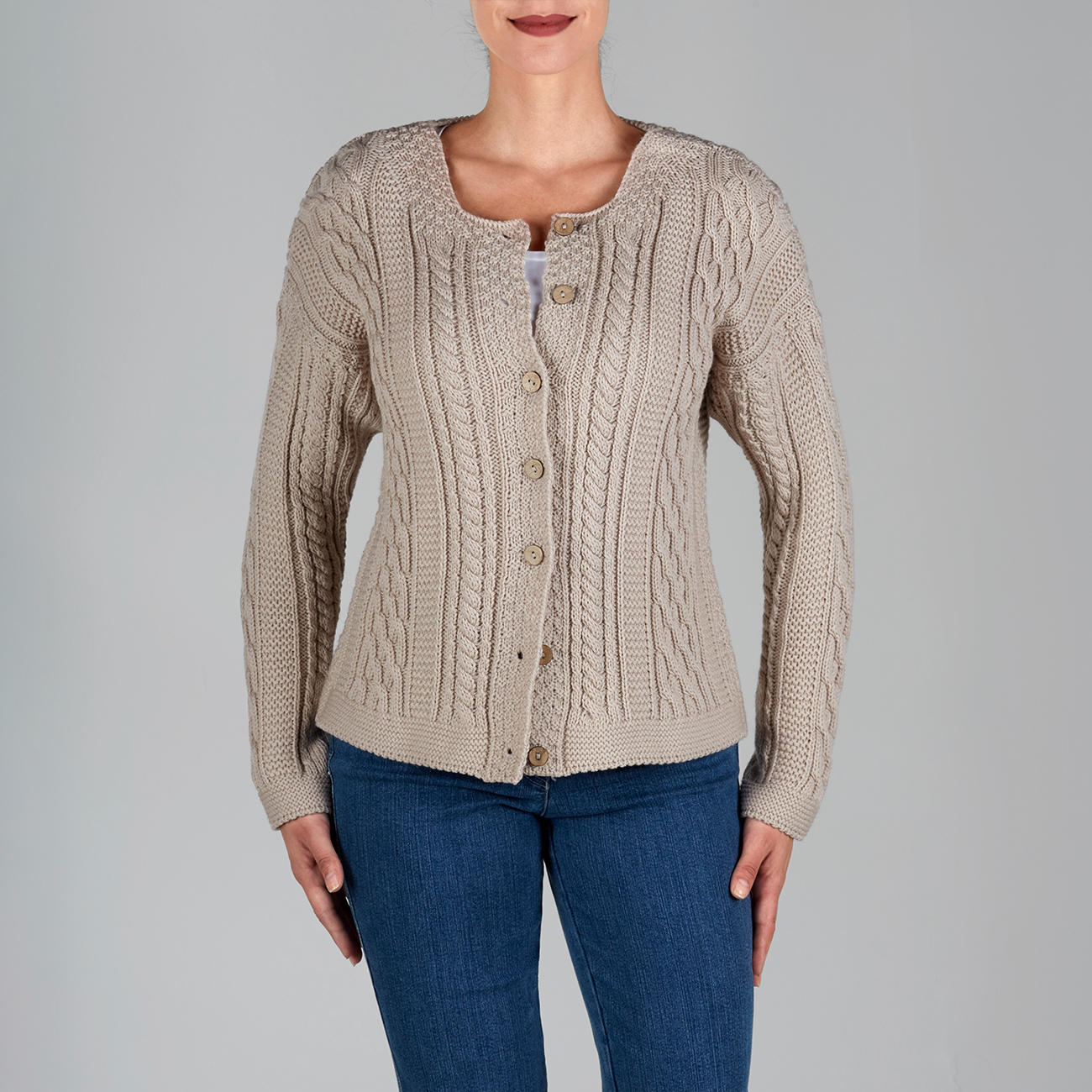 Cardigan en tricot Aran Peregrine pour femme kaufen