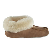 Femme, Brun clair Vue latérale des bottes en laine d'agneau beiges avec un col doux.