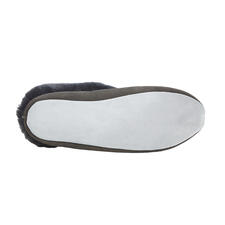 Homme, Anthracite Vue du bas des bottes en laine d'agneau gris foncé avec une semelle douce.