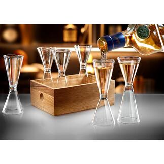Lot de verres à spiritueux, 7 pièces   Une rareté : les verres à spiritueux raffinés pour un « simple » ou un « double ».