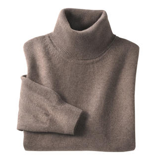 Pull en cachemire taupe sur fond blanc.