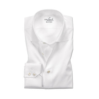 Chemise premium van Laack blanche, pliée avec des boutons.