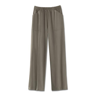Pantalon ample gris avec deux poches avant sur fond blanc