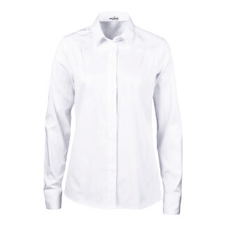 Vue avant d'une blouse blanche avec col et boutons