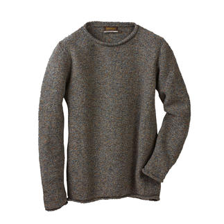 Pull Donegal Fisherman brun sur fond blanc.