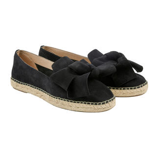 Espadrilles à nœuds Macarena® La chaussure phare de la saison – par un spécialiste avec plus de 40 années de savoir-faire. Par Macarena®.