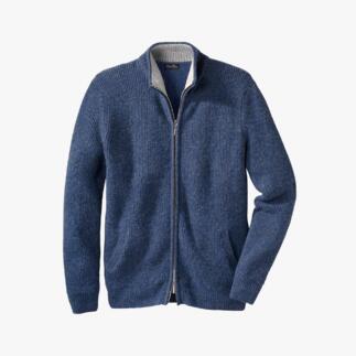 Cardigan en alpaga bébé bleu avec fermeture éclair et poches.