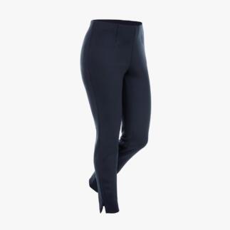 Pantalon pour femmes en noir, coupe étroite avec fentes latérales.