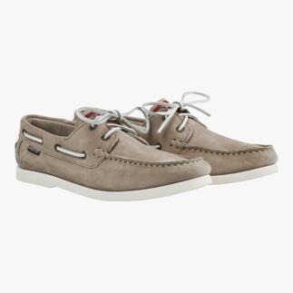 Bateau en cuir beige Snipe® au design classique avec lacets.