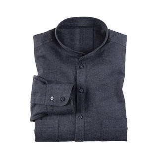 Chemise Nehru en flanelle de coton gris foncé, pliée avec un bouton.