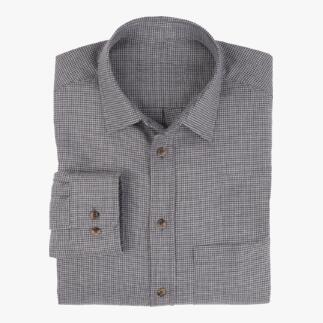 Chemise en cachemire à carreaux pliée, vue de face.