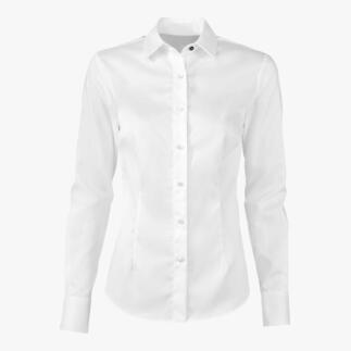 Vue de face d'une blouse QuickClean blanche avec boutons et col.
