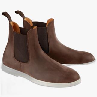 Deux bottines Chelsea brunes de Turduli, vues de face.