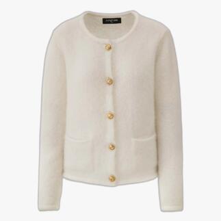 Cardigan en mohair blanc avec boutons et deux poches.
