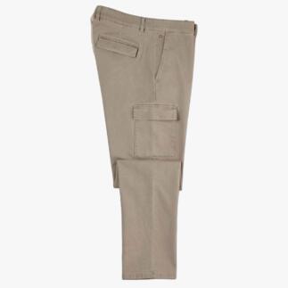 Pantalon cargo beige Dobby avec jambes retroussées et une poche.