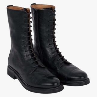 Bottines noires à lacets Cordwainer, vue de face.