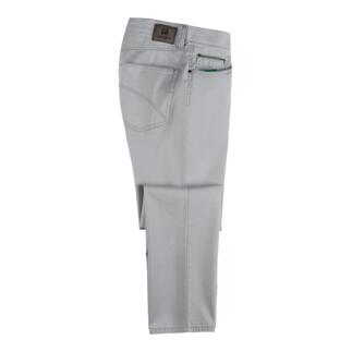 Pantalon cinq poches en toile grise en vue latérale.