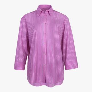 Vue avant d'une chemise rayée rose avec boutons.