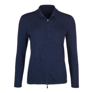 Polo-cardigan pour femmes en beige clair vu de face.