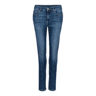Vue de face de jeans bleus avec une coupe normale.