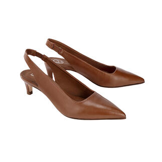 Sling-pumps couleur cognac en taille 36 avec un talon.