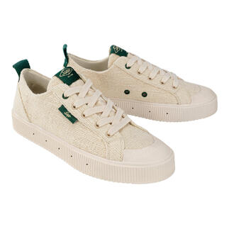 Baskets d'été Sanjo en tweed, vue de face, avec lacets.