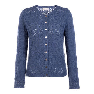 Cardigan Eribe Lace-Stitch violet avec boutons pris de front.
