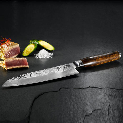 Couteaux Shun Premier « Tim Mälzer » La nouvelle ligne de couteaux à lame damassée du fabricant japonais de tradition KAI.