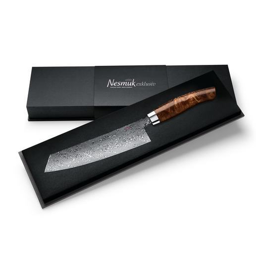 Couteau de cuisine damassé Nesmuk EXKLUSIV C90 L’esthétisme et la résistance à l’usure d’un couteau damassé forgé à la main. Resiste à la corrosion.