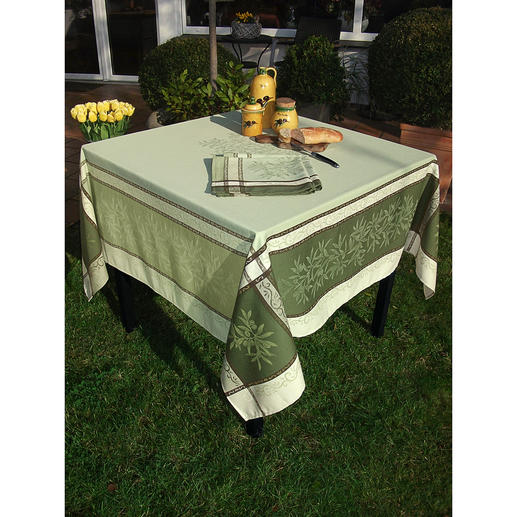Nappe tissée motif olives Une belle ambiance estivale pour l’intérieur et l’extérieur. En 100 % coton, résistant et traité anti-taches.