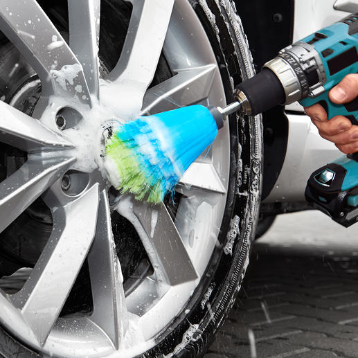 Il vous suffit de placer la tige de brosse dans votre visseuse électrique, de vaporiser du produit de nettoyage et vous pouvez commencer. Il vous suffit de placer la tige de brosse dans votre visseuse électrique, de vaporiser du produit de nettoyage et vous pouvez commencer.