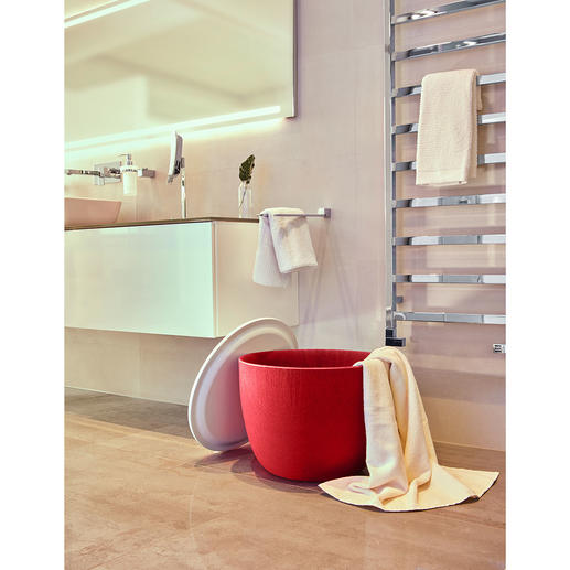 Également très utile dans la salle de bains ou le sauna – en tant que trieur pour le linge, les affaires de sport ... Également très utile dans la salle de bains ou le sauna – en tant que trieur pour le linge, les affaires de sport ...