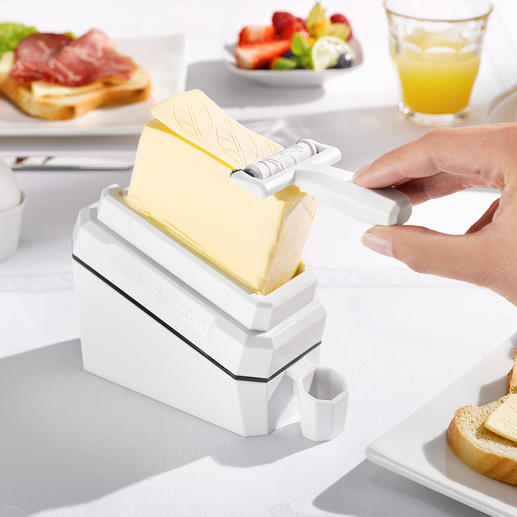Coupe-beurre « butter-leaf » Une invention ingénieuse coupe de fines tranches de beurre froid.