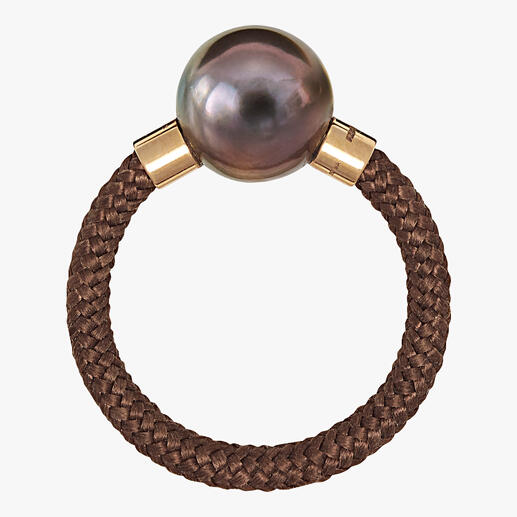 Bague ou Bracelet Tahiti, or rose Design délicat et moderne fait de perles de culture de Tahiti, d’or véritable, d’argent sterling et de nylon.