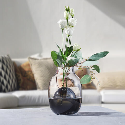 Vase 2-en-1 Design en verre bicolore moderne et intemporel. Soufflé à la bouche de manière artistique. Chaque vase est une pièce unique.