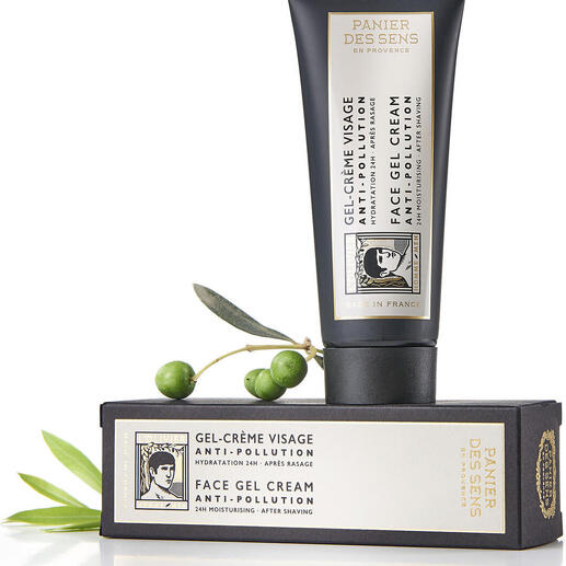 Crème de soin du visage L’Olivier dans l'emballage sur fond blanc.