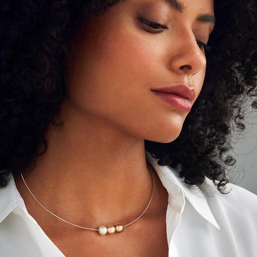 Collier de perle Rare, précieux et toujours unique : le collier en or avec perles de culture du Pacifique aux tons nude rares. Exclusivement chez Pro-Idée.