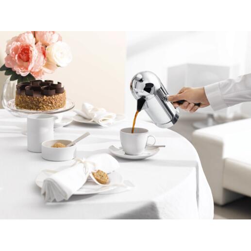 L’élégance intemporelle de la cafetière à piston design s’intègre dans n’importe quelle ambiance, avec n’importe quelle décoration de table et en toute occasion.