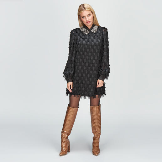 Black Dress be Blumarine Franges, pois, col orné : design Blumarine spectaculaire – mais sans le prix exorbitant du designer.