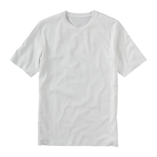 T-shirt basique Tencel™ blanc sur fond gris.