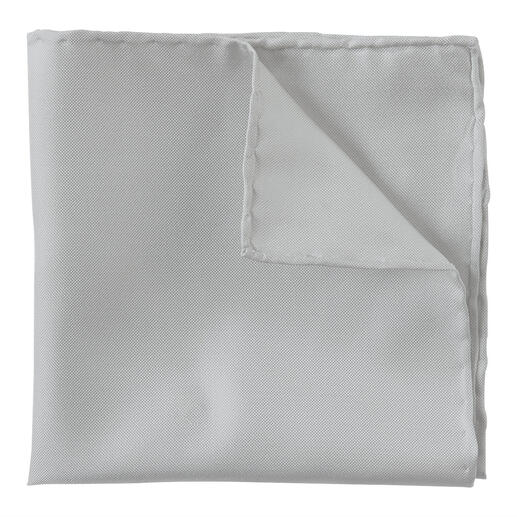 Pochette en soie Oxford claire pliée.