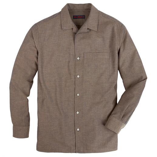 Chemise à revers en alpaga Jamais auparavant la chemise à revers classique n’aura été aussi élégante (et confortable).