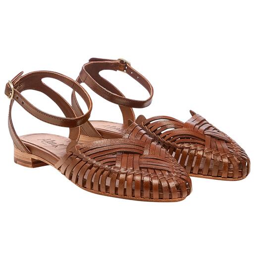 Paire de sandales en cuir tressé marron Allan K avec design élégant