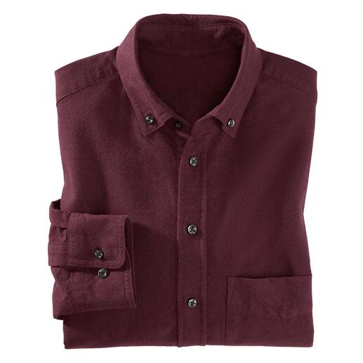 Chemise en flanelle bordeaux pliée avec boutons