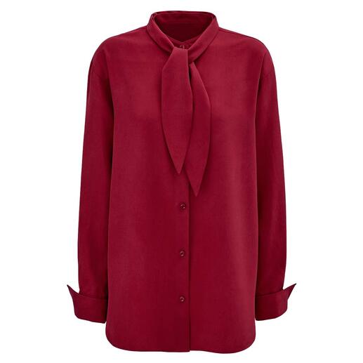 Chemisier en twill de Tencel™ rouge vue de face.