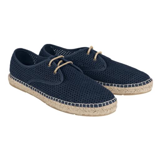 Chaussure d'été en maille bleue marine avec semelle en jute, vue latérale.