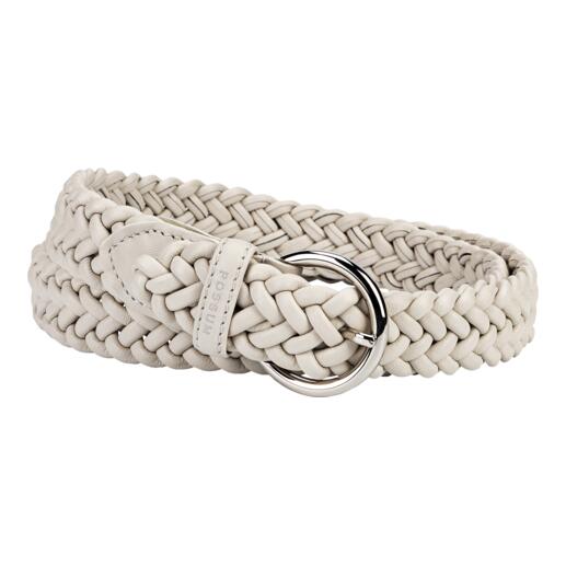 Ceinture en cuir tressé élastique offwhite, posée sur une table.
