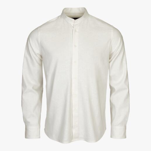 Chemise en lin confortable couleur blanc cassé avec col montant.