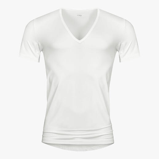 Sous-vêtement mey en blanc, col en V, forme simple et élégante.